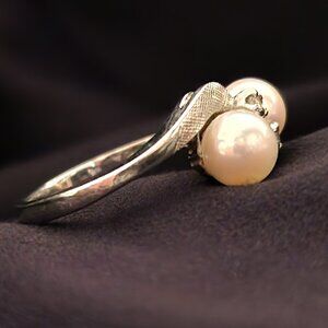 Vintage 10kt White Gold Diamond Freshwater Pearl Ring Size 8